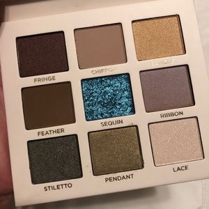 Beautycounter Velvet Eye Shadow Palette - Iconic
